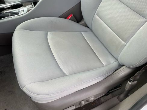 Used 2022 Chevrolet Malibu LT image 24