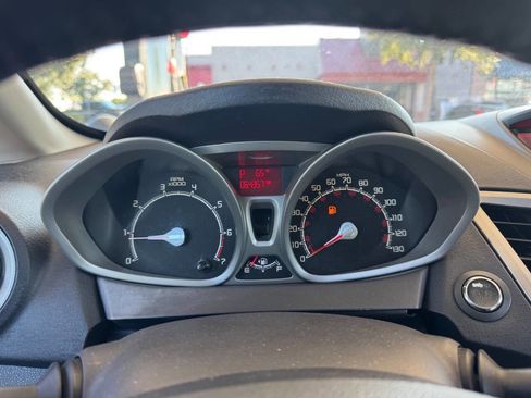 Used 2012 Ford Fiesta SEL image 14