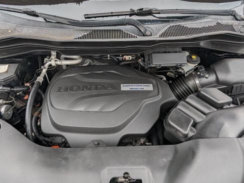 Used 2016 Honda Pilot Touring image 32
