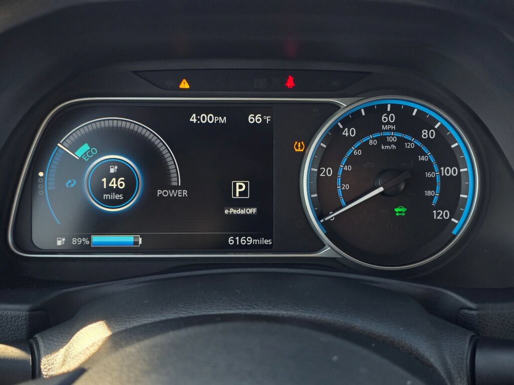 Used 2025 Nissan Leaf S FWD image 23
