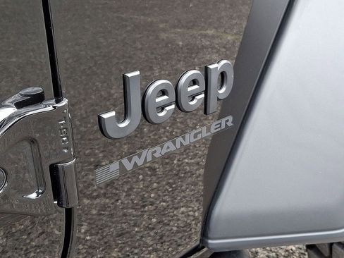 Used 2024 Jeep Wrangler Sport AWD/4WD image 30