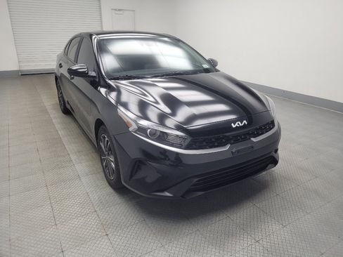 Used 2023 Kia Forte LXS FWD image 13