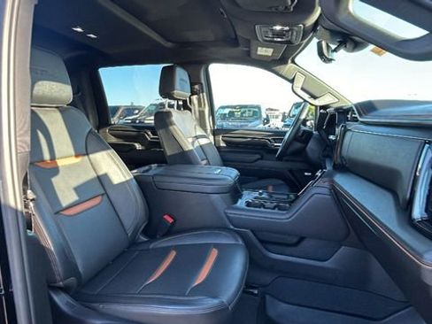 Used 2024 GMC Sierra 2500 AT4 w/ AT4 Premium Plus Package image 11