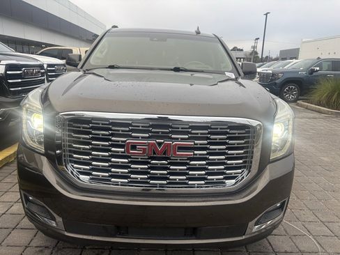 Used 2019 GMC Yukon Denali w/ Denali Ultimate Package image 4