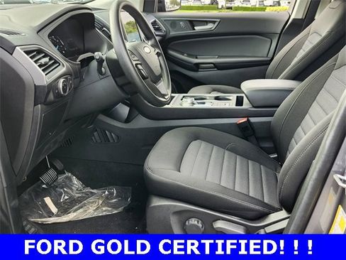 Used 2024 Ford Edge SE w/ Black Appearance Package image 9