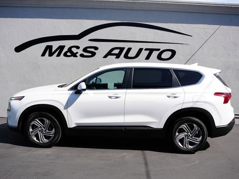 Used 2021 Hyundai Santa Fe SE image 4