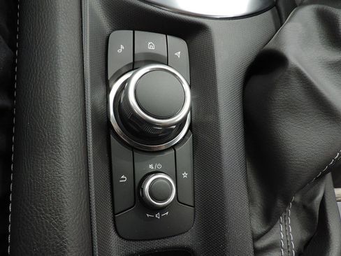 Used 2024 MAZDA MX-5 Miata Club RWD image 25