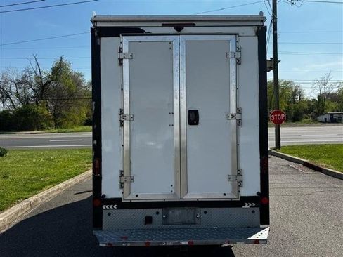 Used 2022 Chevrolet Express 3500 w/ Power Convenience Package RWD image 6