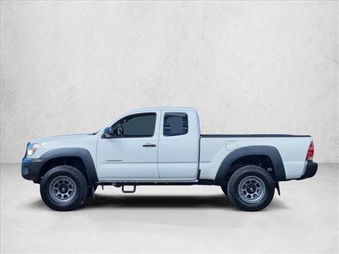 Used 2014 Toyota Tacoma PreRunner w/ Convenience Package RWD image 9