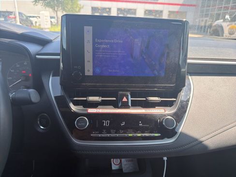 Used 2025 Toyota Corolla SE FWD image 12