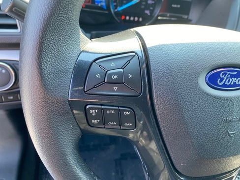 Used 2018 Ford Explorer XLT w/ Equipment Group 202A AWD/4WD image 22
