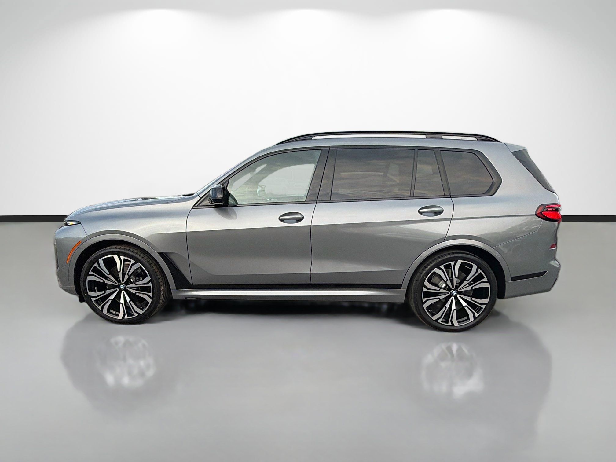 New 2027 BMW X7 M60i AWD/4WD image 6