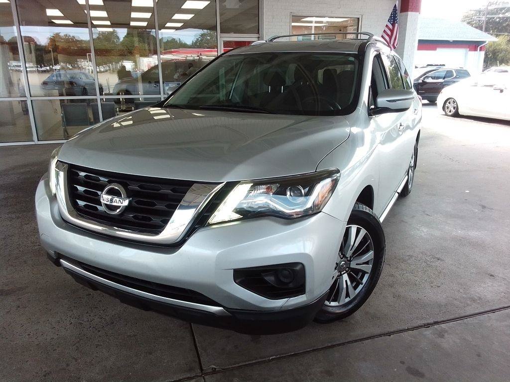 Used 2020 Nissan Pathfinder S FWD image 1