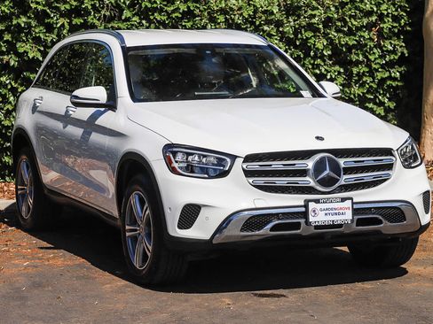 Used 2021 Mercedes-Benz GLC 300 image 3