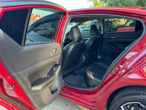 Used 2023 Nissan Altima 2.5 SR w/ SR Premium Package image 22