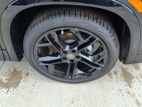 New 2026 Volkswagen Tiguan SE R-Line image 7