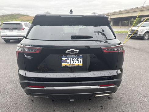 Used 2025 Chevrolet Equinox ACTIV w/ Safety and Technology Package AWD/4WD image 4