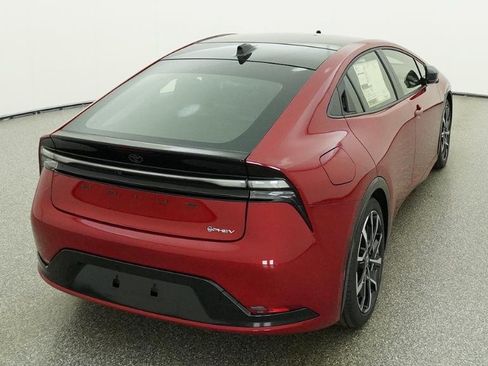 New 2026 Toyota Prius Plug-In Hybrid FWD image 17
