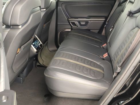 Used 2023 Rivian R1T Adventure image 27