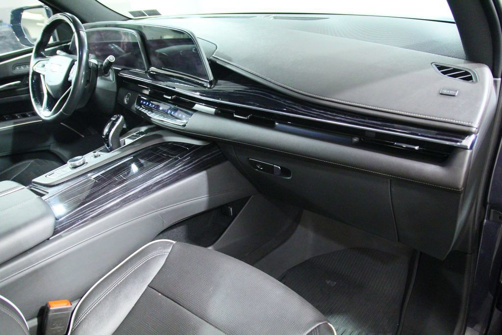 Used 2022 Cadillac Escalade Sport w/ LPO, Floor Liner Package AWD/4WD image 19