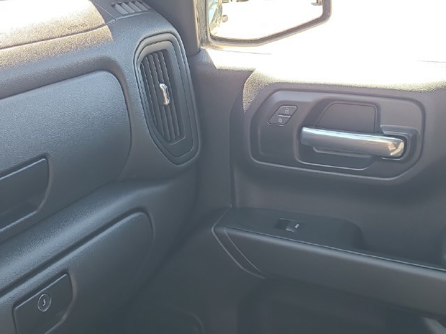 Used 2021 Chevrolet Silverado 1500 Custom Trail Boss AWD/4WD image 26