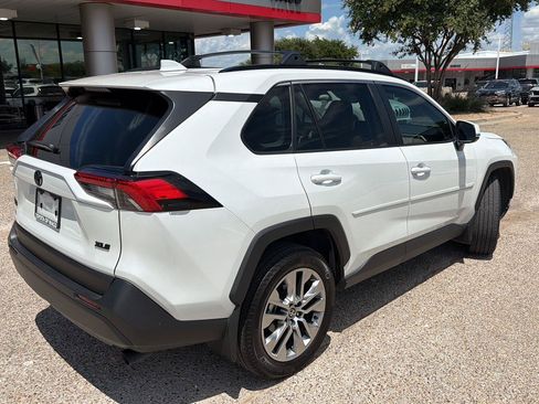 Used 2025 Toyota RAV4 XLE Premium FWD image 3