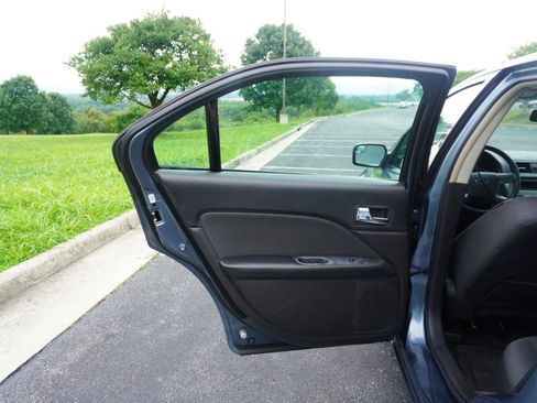 Used 2012 Ford Fusion SE FWD image 16