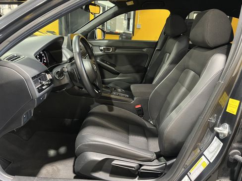 Used 2025 Honda Civic Sport image 13