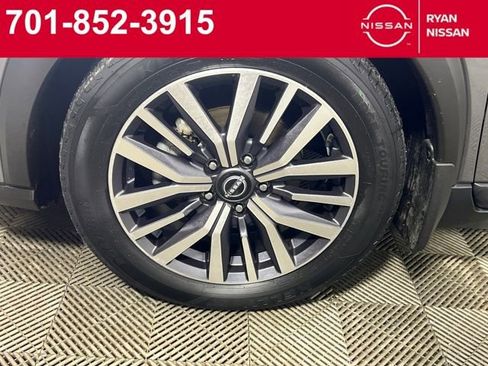 Certified 2023 Nissan Kicks SV image 14