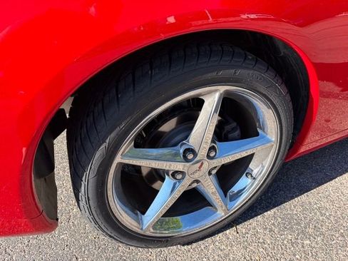 Used 2011 Chevrolet Corvette Convertible w/ 1LT RWD image 12