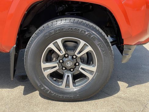 Used 2016 Toyota Tacoma TRD Sport w/ Towing Package RWD image 47