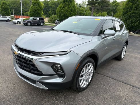 Used 2023 Chevrolet Blazer LT w/ Convenience Package FWD image 5