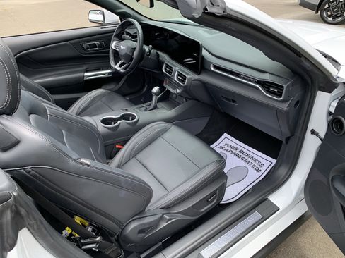 Used 2025 Ford Mustang Premium RWD image 35