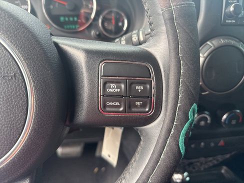 Used 2018 Jeep Wrangler Unlimited Sport S image 12