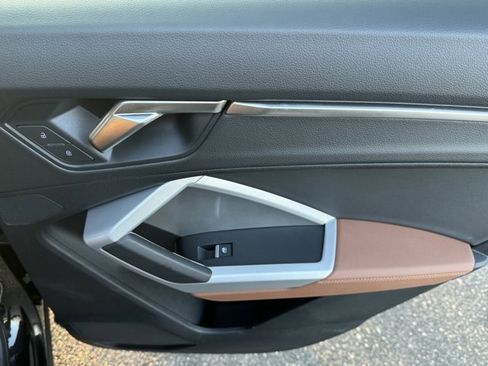 Used 2025 Audi Q3 2.0T Premium w/ Convenience Package image 31