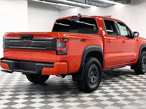 New 2025 Nissan Frontier PRO-4X image 17