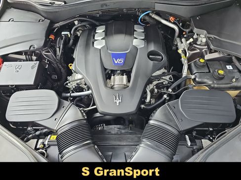 Used 2021 Maserati Levante S GranSport AWD/4WD image 13