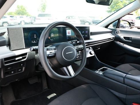 Used 2025 Hyundai Sonata SEL FWD image 23