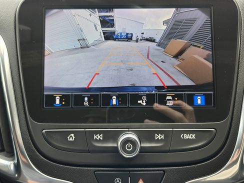 Used 2022 Chevrolet Equinox LT image 11