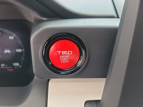 Used 2024 Toyota Tacoma TRD Off-Road AWD/4WD image 17