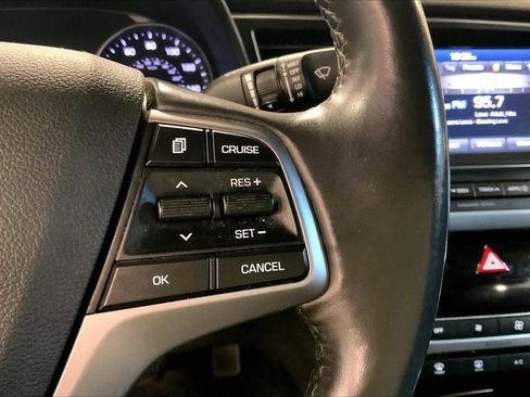Used 2017 Hyundai Elantra Value Edition image 24