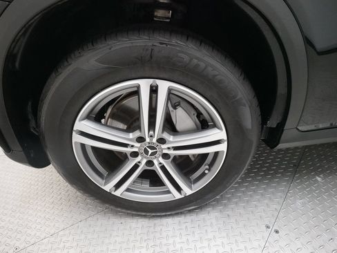 Used 2020 Mercedes-Benz GLC 300 4MATIC image 27