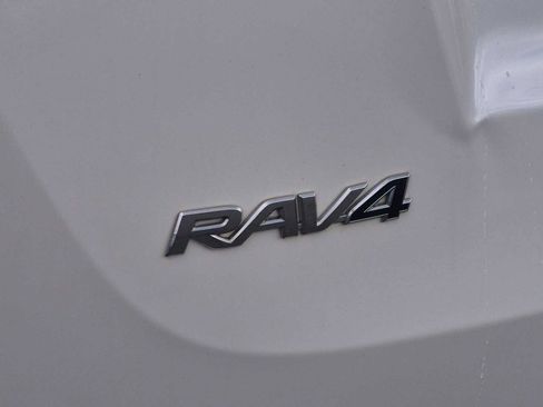 Used 2015 Toyota RAV4 Limited w/ Technology Package AWD/4WD image 13