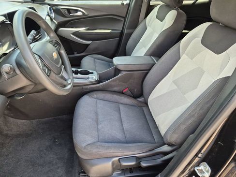 Used 2024 Chevrolet Trax LS FWD image 15