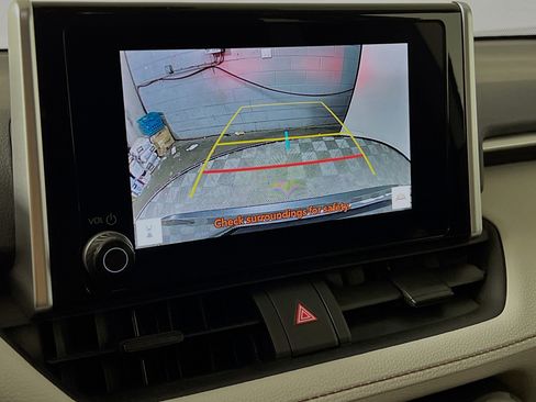 Used 2024 Toyota RAV4 XLE w/ Convenience Package FWD image 28