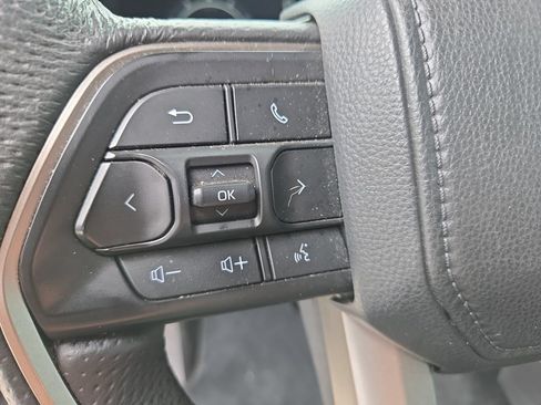 Certified 2025 Toyota Tacoma TRD Sport AWD/4WD image 18