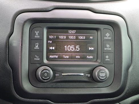 Used 2019 Jeep Renegade Sport FWD image 8