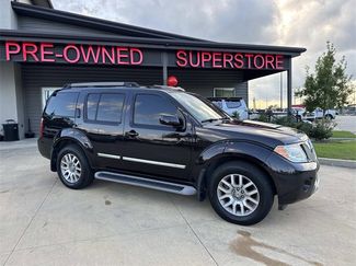 Used 2011 Nissan Pathfinder LE w/ Navigation Pkg image 1