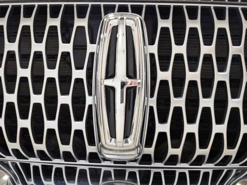 Used 2019 Lincoln Nautilus Reserve w/ Ultimate Package AWD/4WD image 39