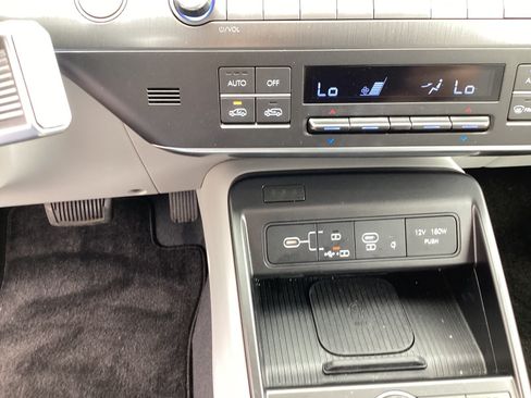 Used 2025 Hyundai Kona Limited AWD/4WD image 15